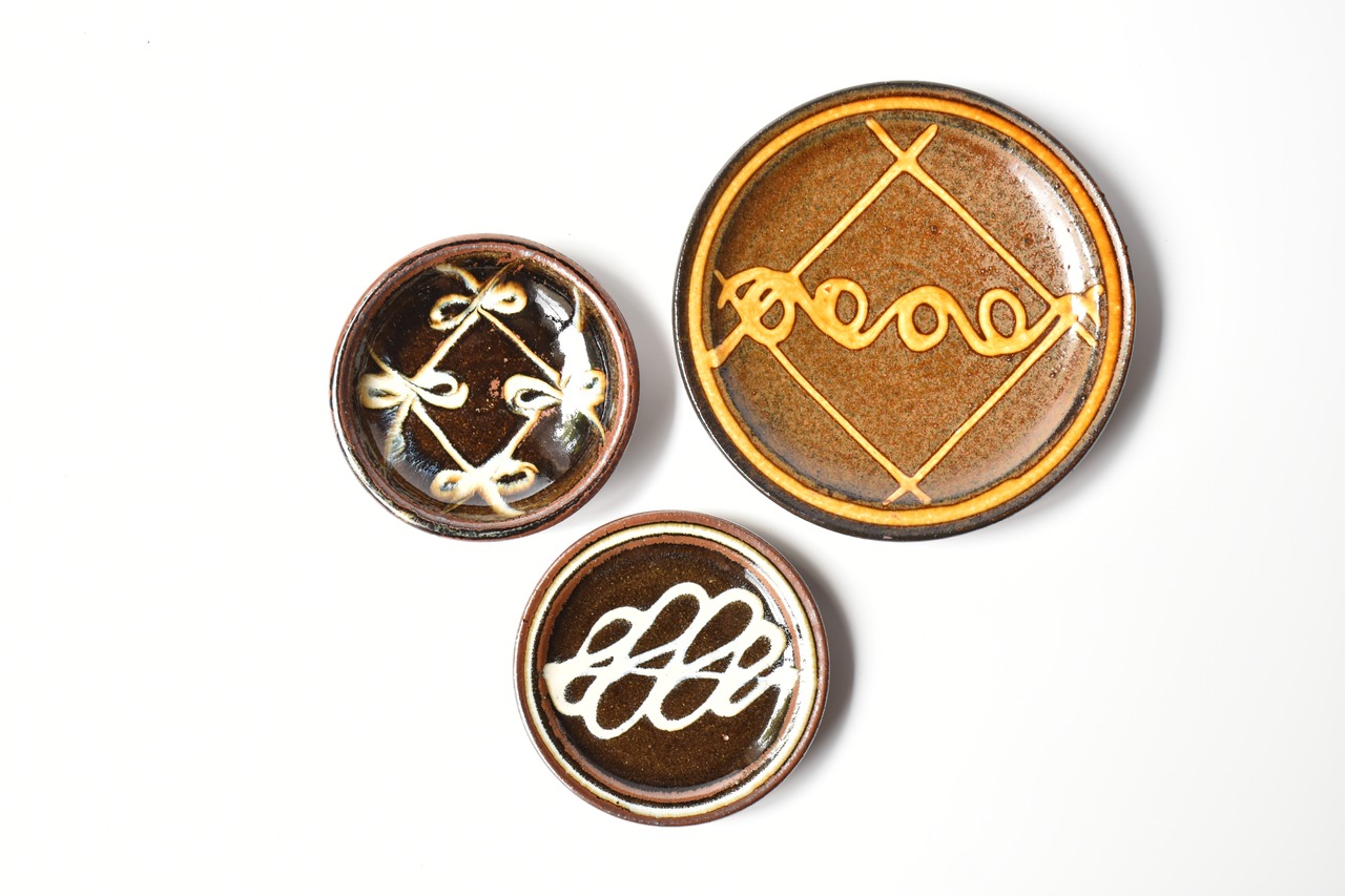 小代焼ふもと窯 / 井上尚之 :  4寸皿 ②