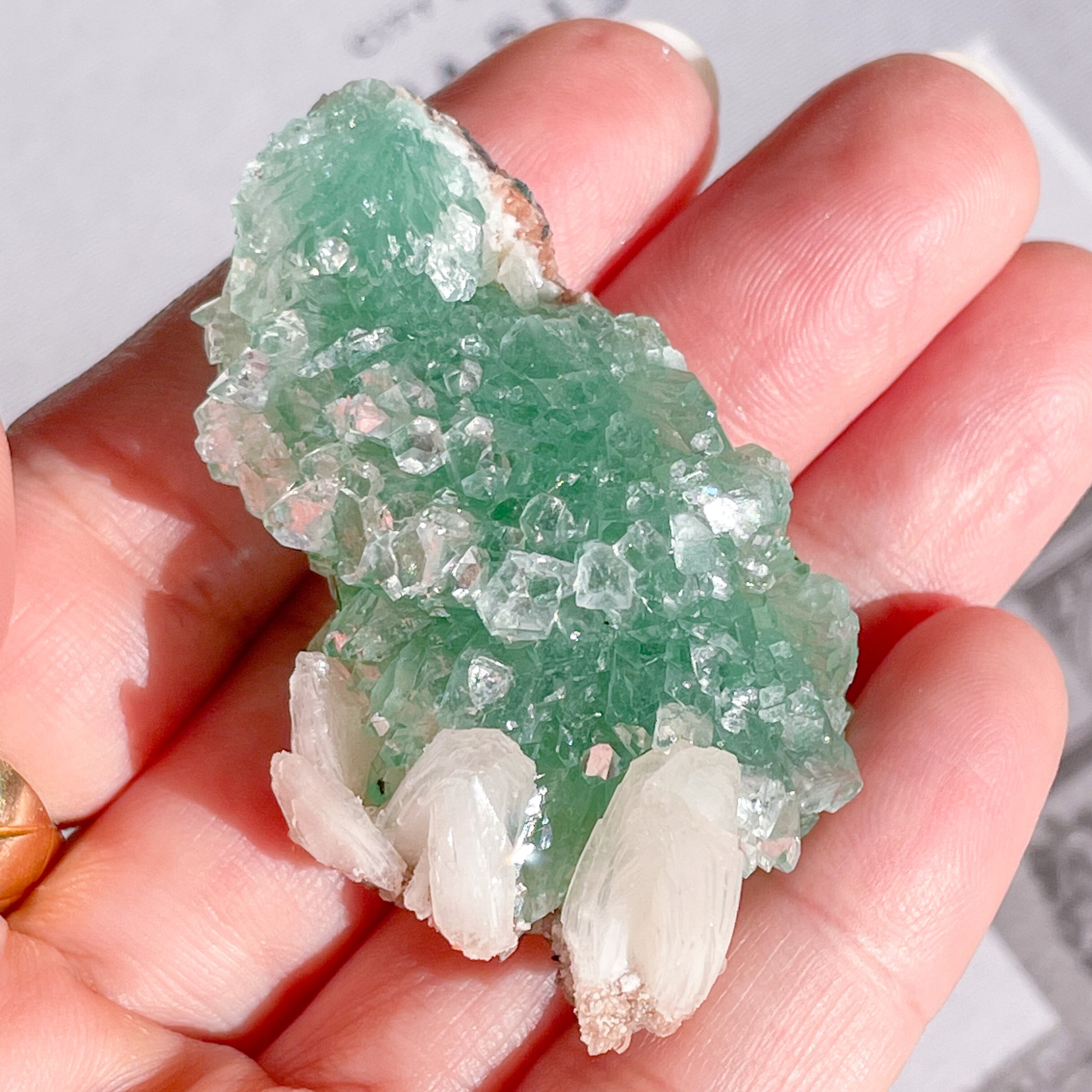 Flower Green Apophyllite 9 ✧ フラワーグリーンアポフィライト