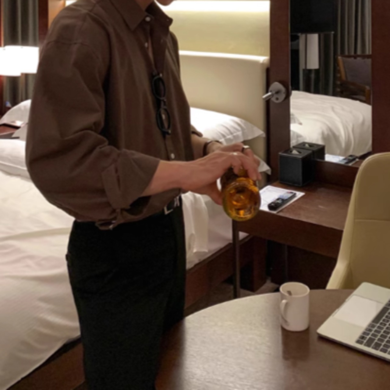 ハンサムシンプルカジュアルシャツ　0828