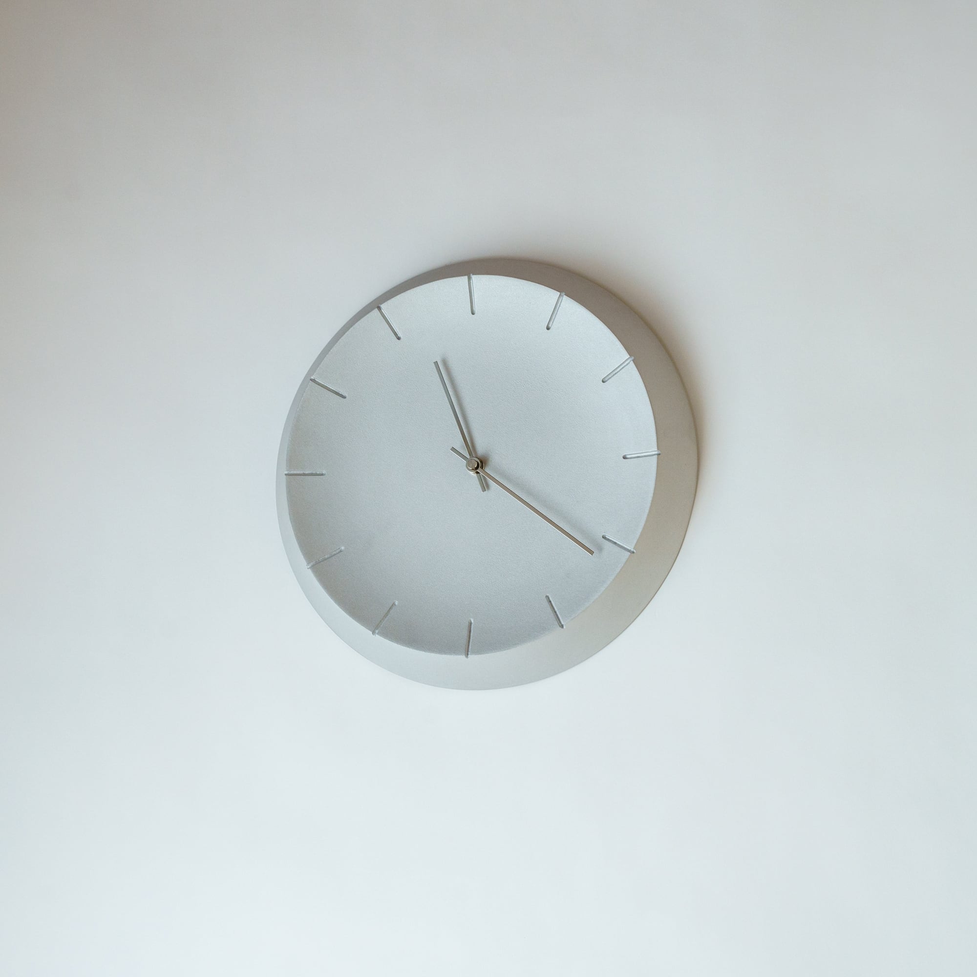 HONOR アルミ鋳物時計 Crater Clock【値下しました】 crater clock line 300 – chrome hands | HONOR