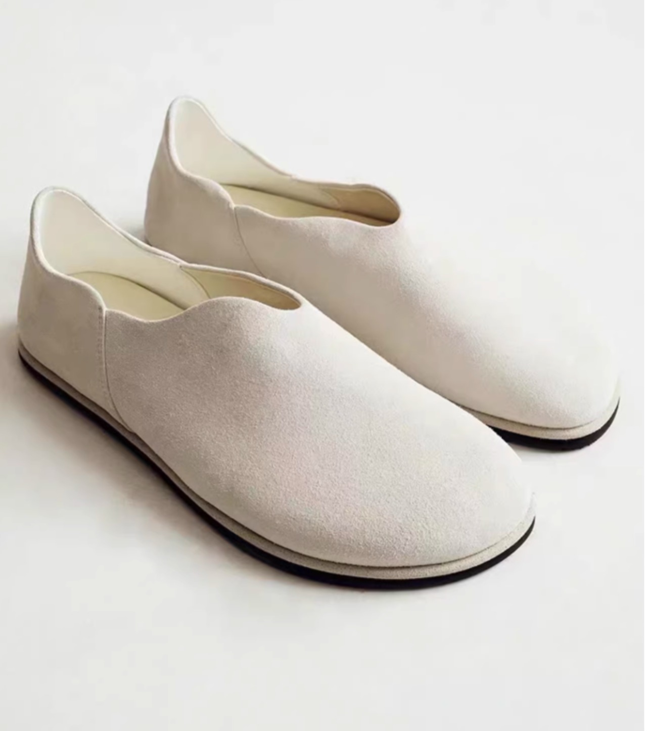 牛スエードレトロ風ヒールレスミュラーシューズ