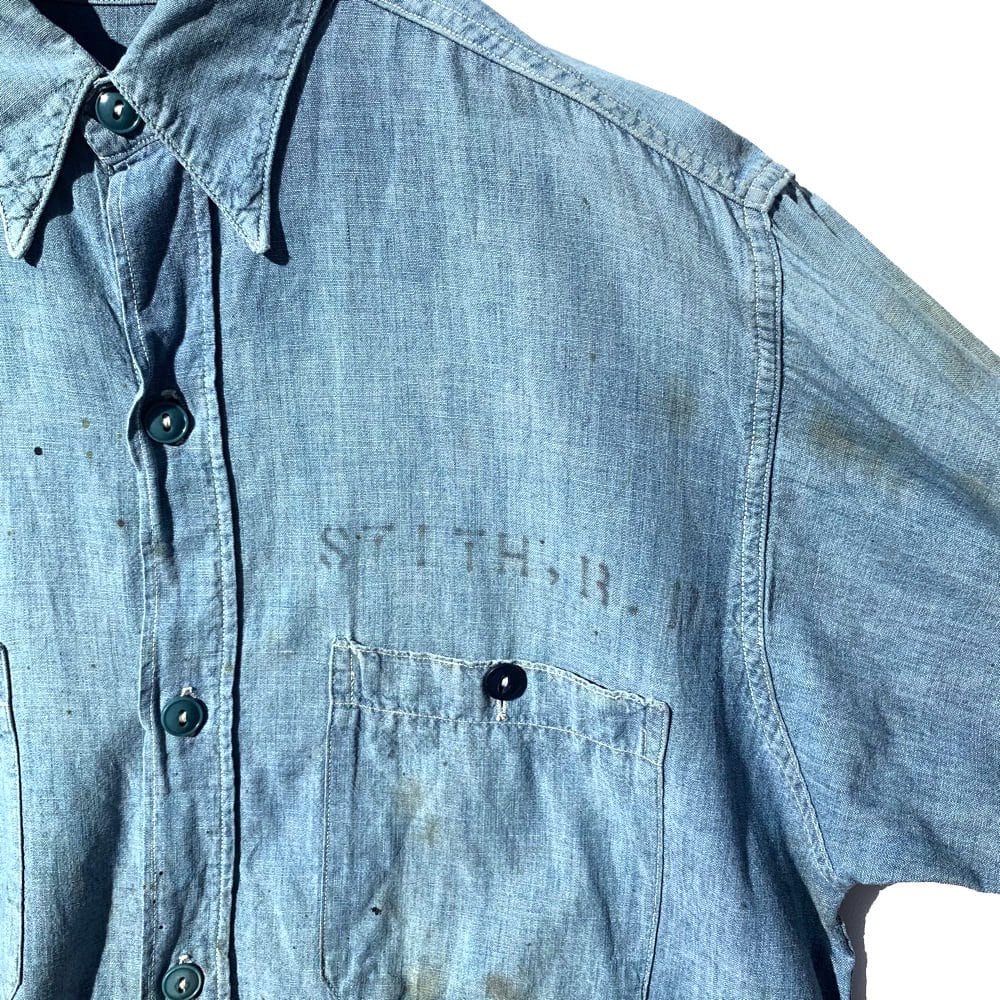 40s〜50s vintage chambray shirt フェード　ダメージ US NAVY] Chambray shirt with gusset [40s ~ 50s] Vintage Chambray
