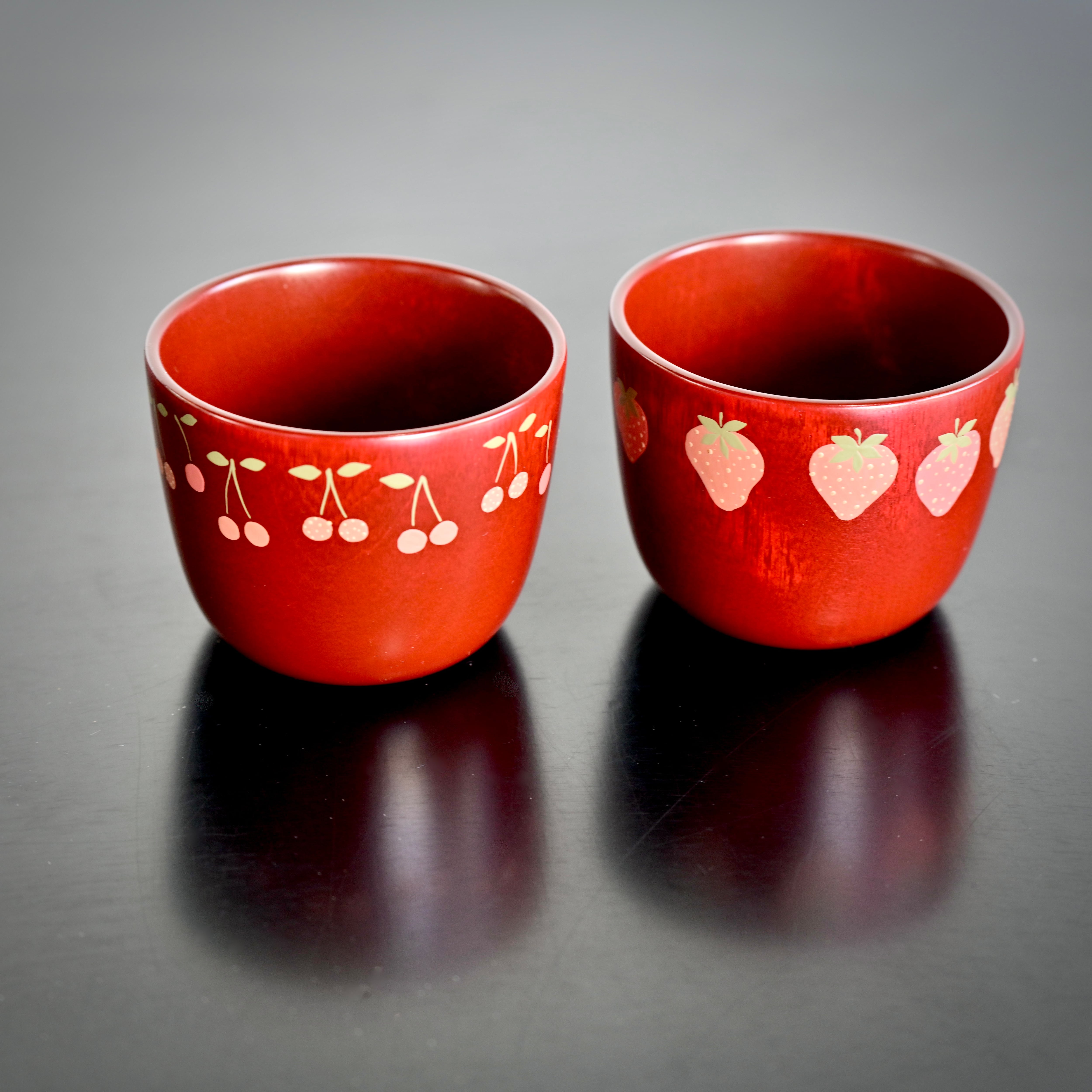 赤い漆器の椀 猫のデザイン 赤い漆器の椀 猫のデザイン 楽天市場】猫 漆器の通販