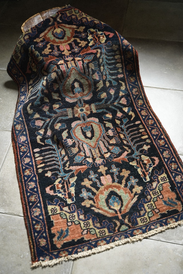 2494-Vintage Persian Saruq rug