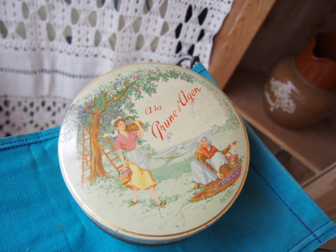フランスアンティーク　プルーン缶