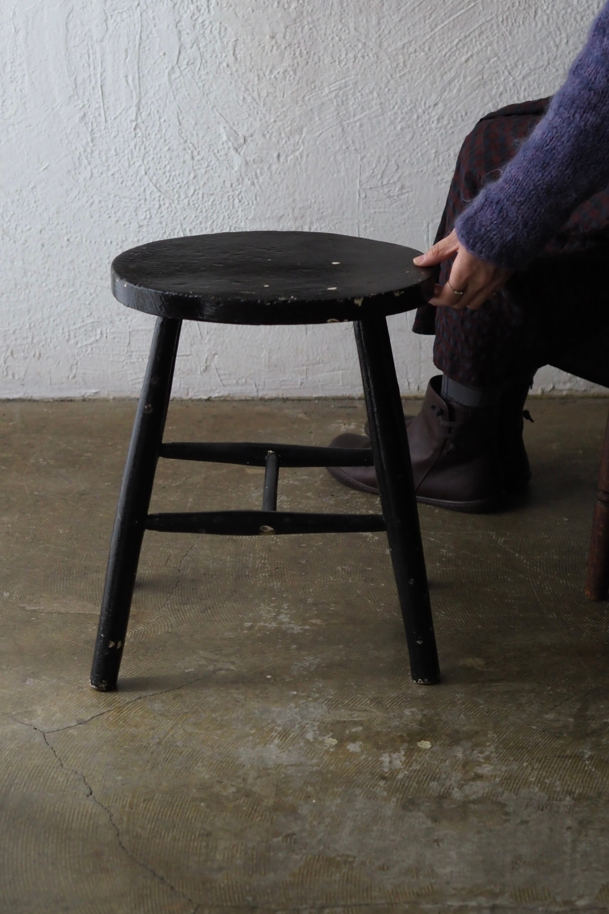 楕円の黒いスツール-antique oval black stool | アンティーク