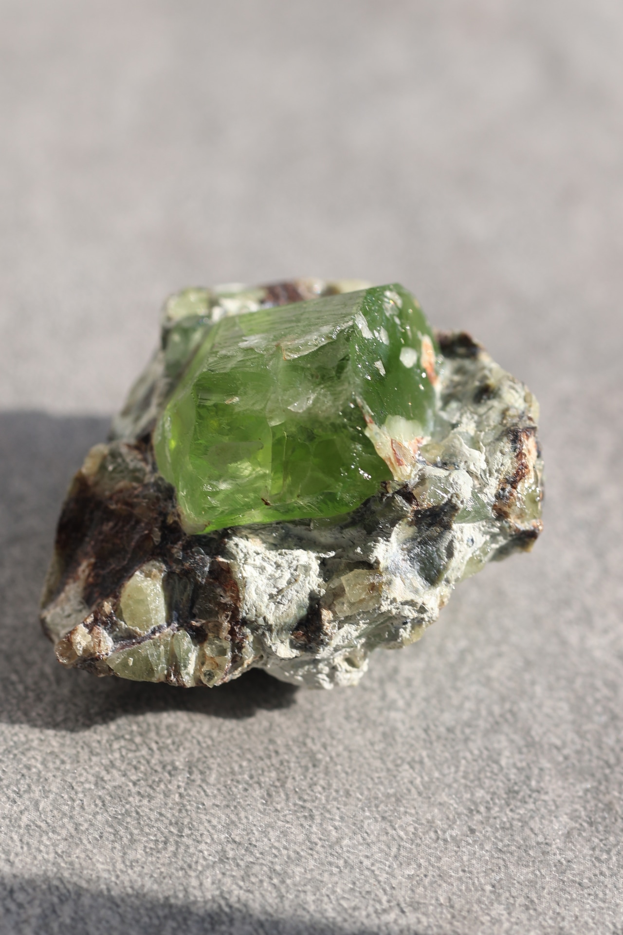 ペリドット「太陽の雫」Peridot|天然石 原石 鉱物 パワーストーン | PD-H-003
