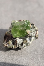 ペリドット「太陽の雫」Peridot|天然石 原石 鉱物 パワーストーン | PD-H-003