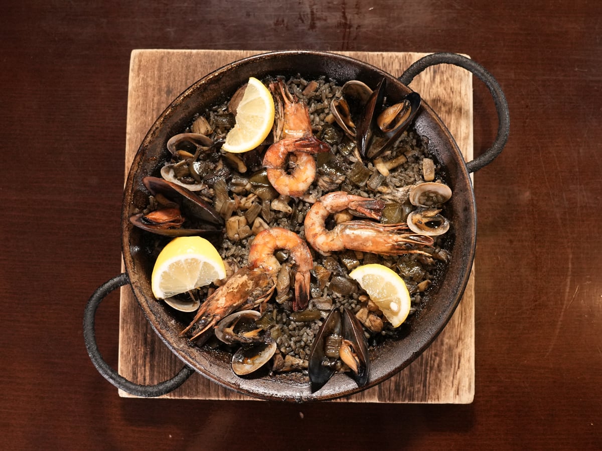 イカ墨のパエリア(M) | cocina uchida