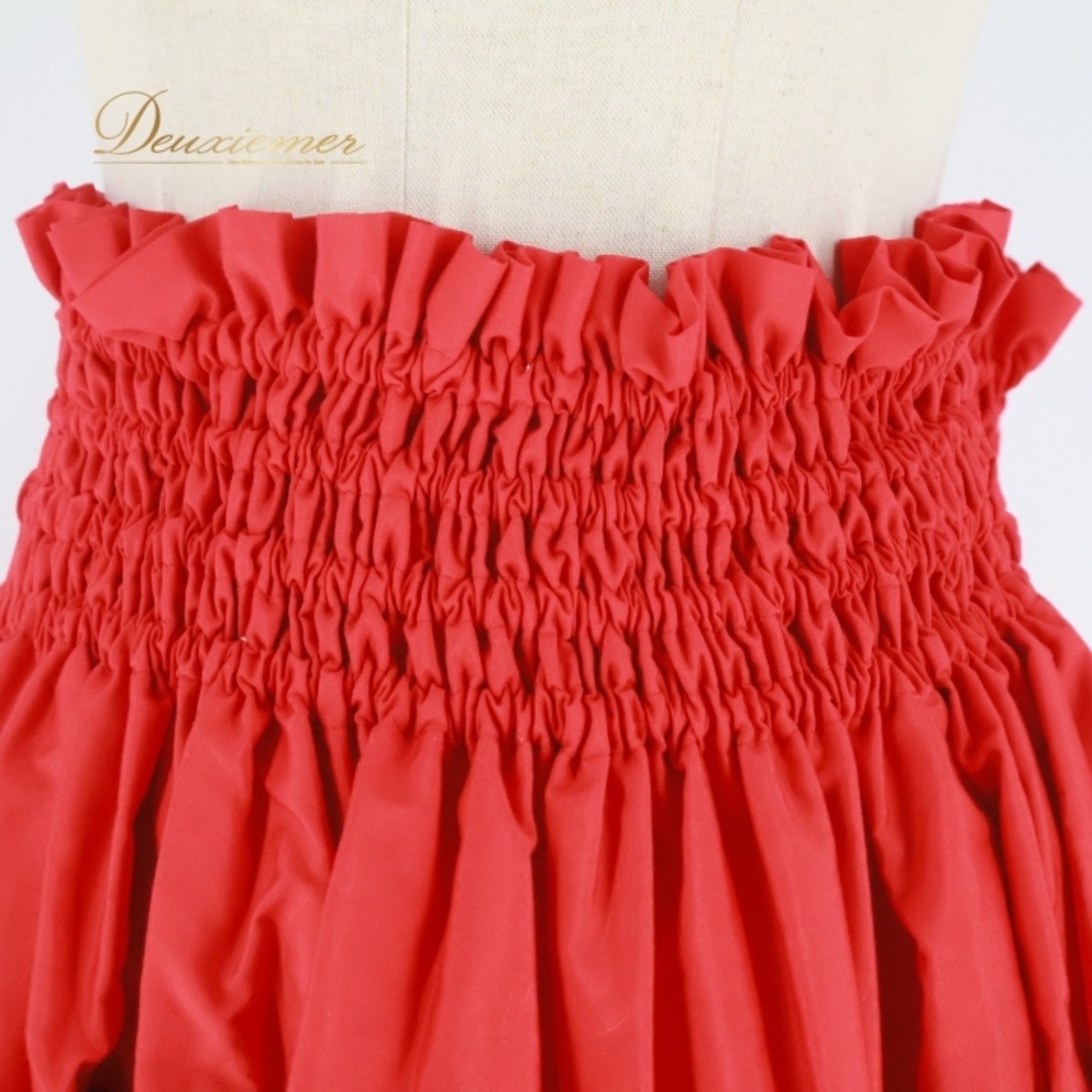 フラダンス 衣装 パウスカート レッド系 プアラニ ハイビスカス柄 ハワイアンプリント アロハ フラ ダンス レッスン 練習 ハワイアン PUALANI かわいい おしゃれ 上品 華やか 鮮やか ブラック系 ホワイト系 赤 黒 白 フリルスカート ゴムウエスト アロハ柄 可愛い 大人用 レディース ハワイ ファッション