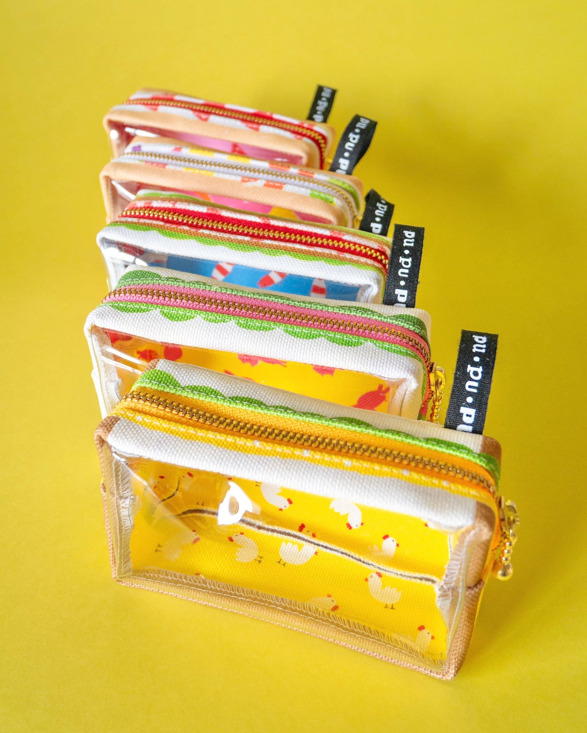 四角サンドのクリアポーチ