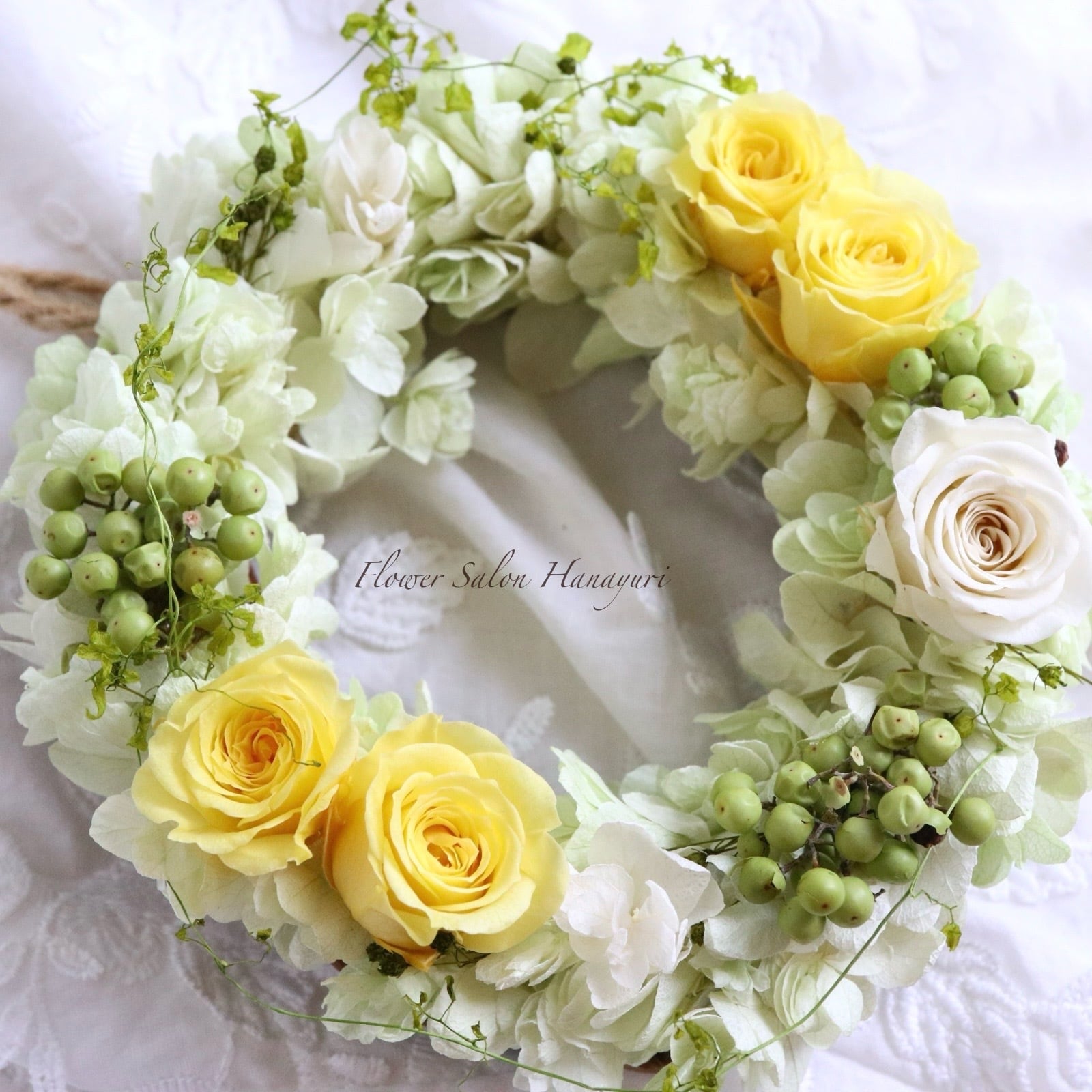 プリザーブドフラワー リース ソフトイエロー フラワーギフト お祝い