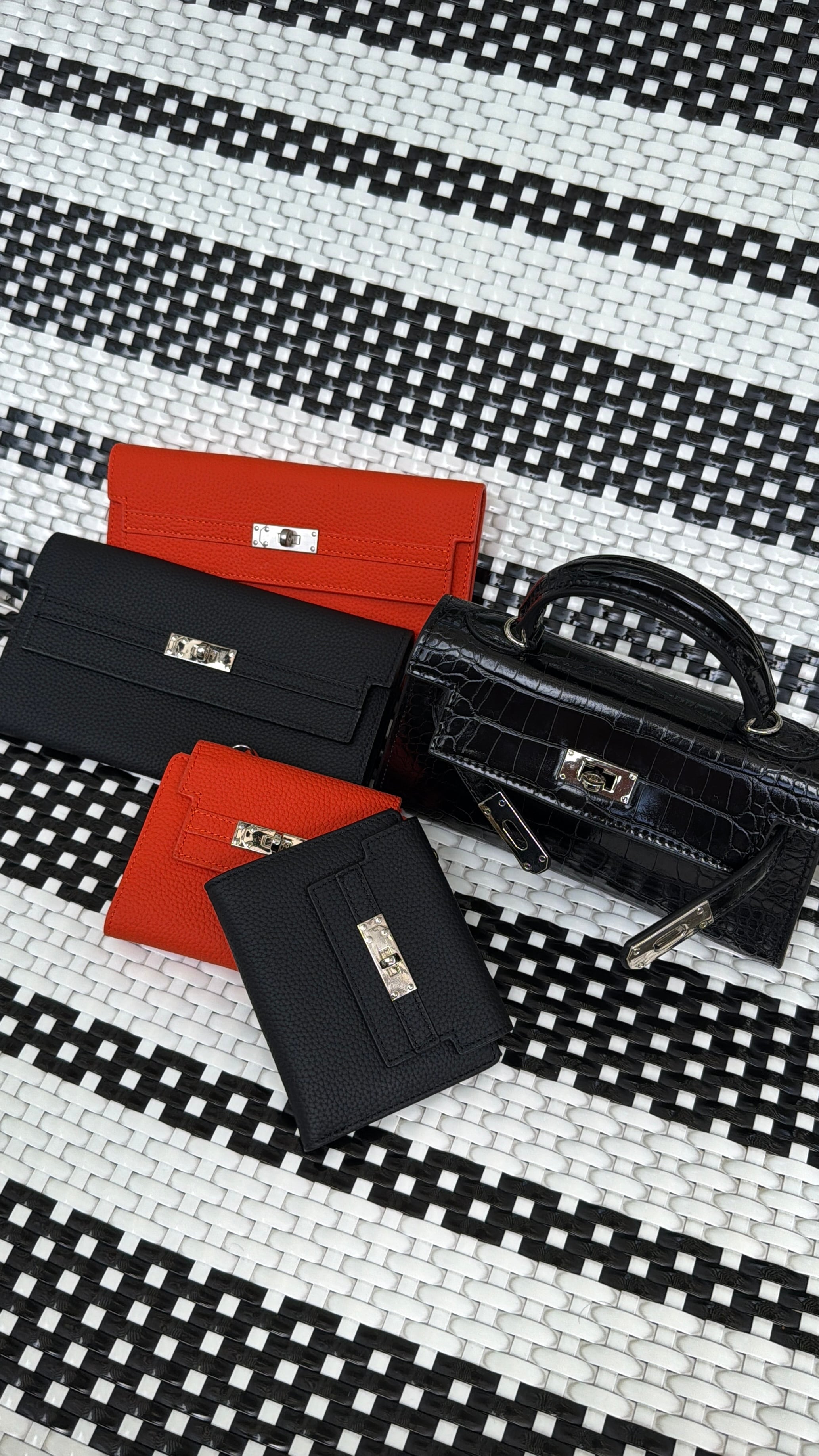 小田さま専用【美品　高級感漂う美しい本革】がま口折財布　黒　バイソン LUXURY LEATHER WALLET 本革小財布 ブラック【BLB-26006】 | BELINDA
