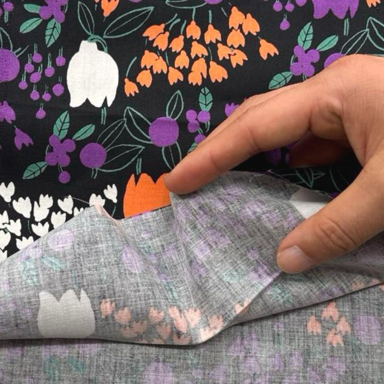 TB299◆3m◆L◆綿100%HOKKOサテン生地◆北欧風花柄