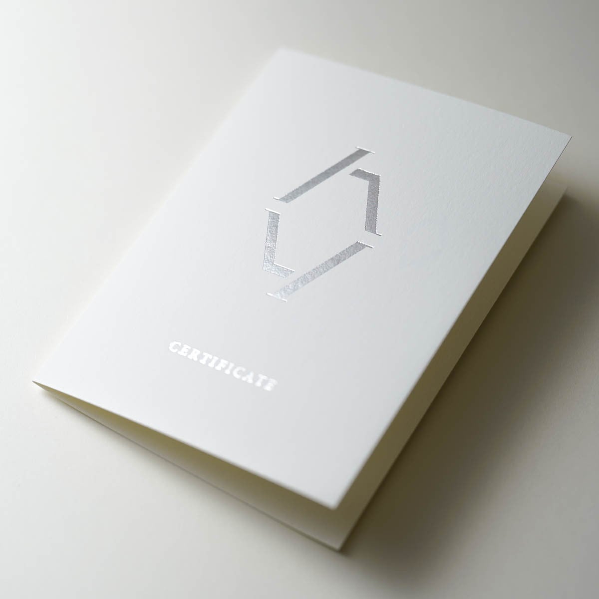 Pt900 ベニトアイト ペンダント [210222] | 山梨宝石博物館 公式