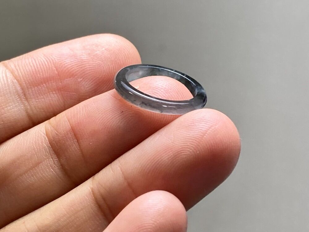 L18-144 ピンキーリング 氷種 黒翡翠 1.5号 グアテマラ産 A貨 本翡翠