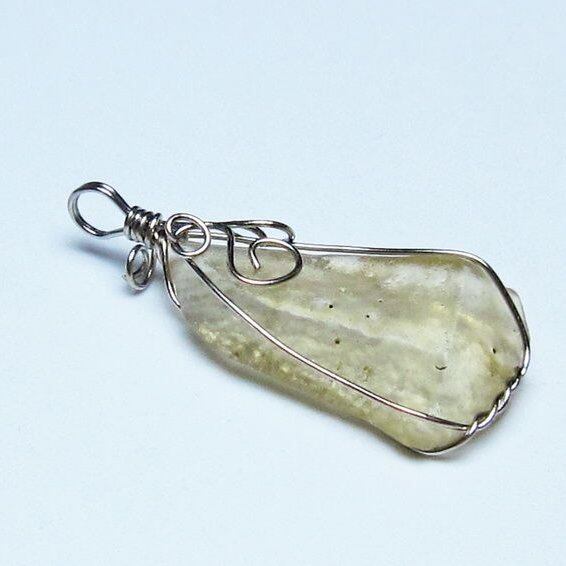 リビアングラス ペンダント 一点物 メール便可 112-13674