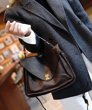 ソフトレザー◆ショルダークロスボディバッグ【e-70627】