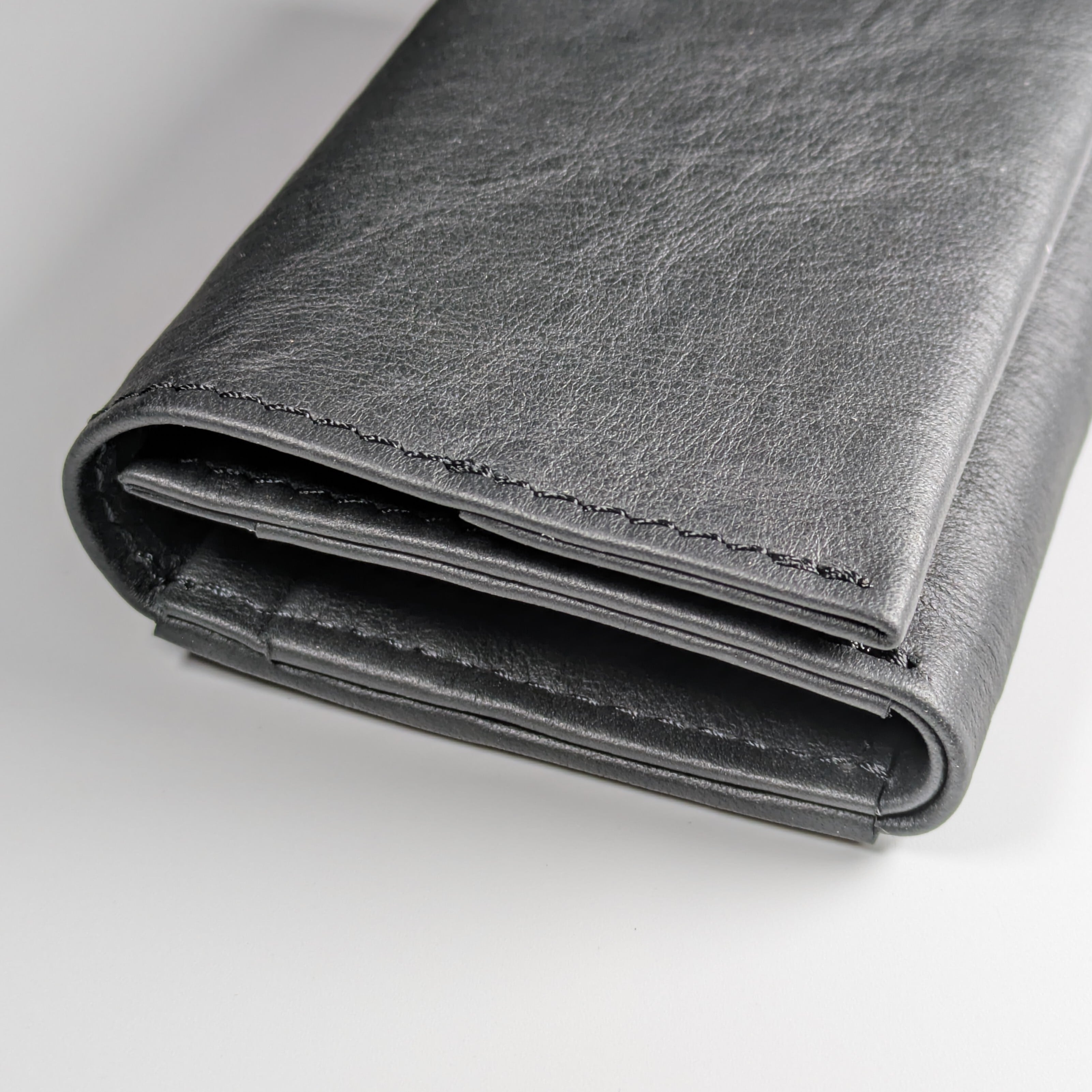 三つ折りウォレット ダイニーマレザー black | keel