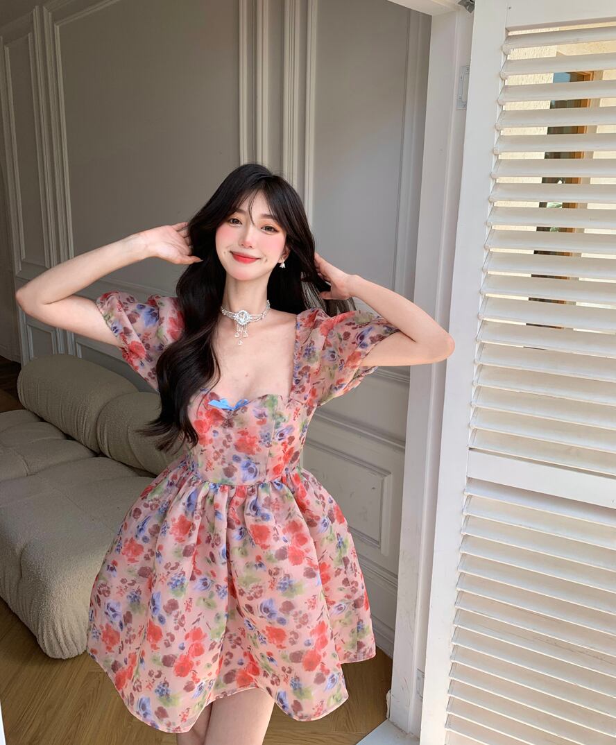 スタンダードフローラルドレス サマースリーブショートスカート ウェスト レトロ 夏物 花柄 ブラックストロベリース91996252745