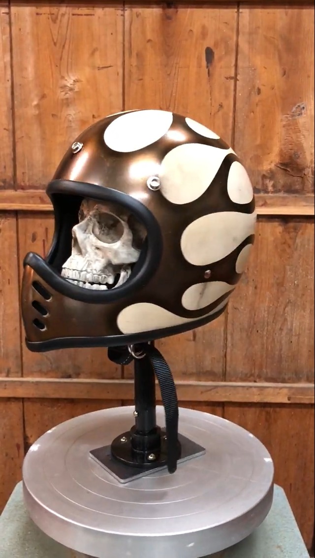 燻銀ヘルメット