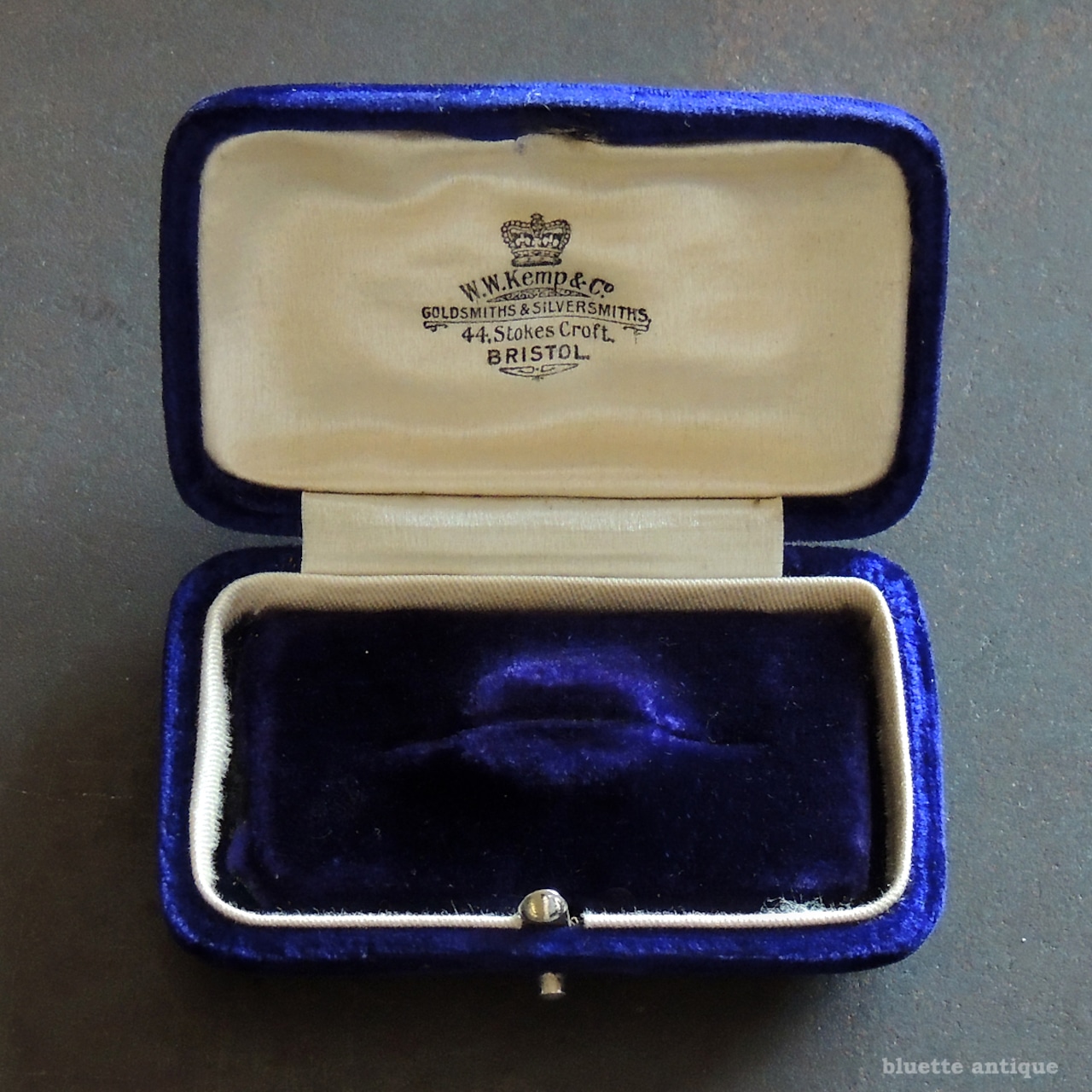 英国アンティークジュエリーケース W.W. Kemp & Co. ブルーベルベット