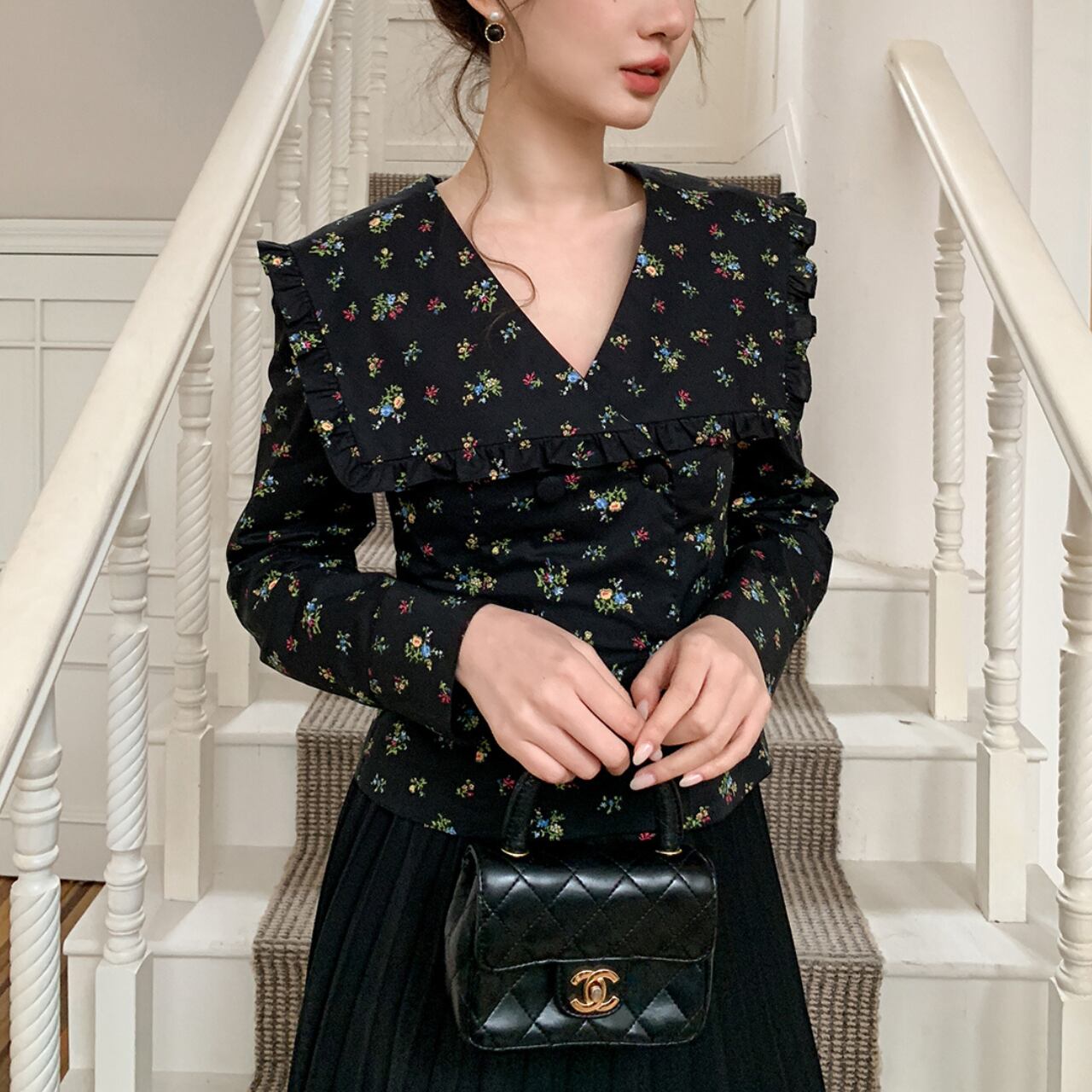 フリルカラー フラワーブラウス A4399