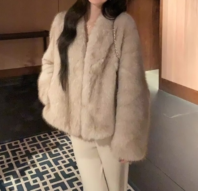 【送料無料】コート フェイクファー 韓国風 エレガント ルーズ 秋 冬 10代 20代 30代 レディース N1212