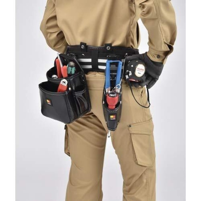 【新着商品】タジマ セフシステム 着脱式工具差し 3本差し 水気に強い高密度ナイロン SFKSN-P3 着脱楽々 ベルトに後から装着可能 腰道具の組み換えが簡単 使う道具だけを選んで装着 腰の負担軽減 工具の落下防止