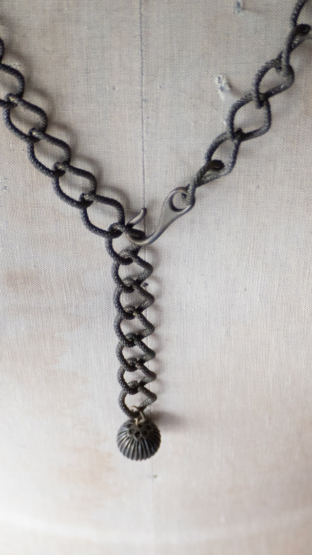 unknown used Flower ball and hook chain