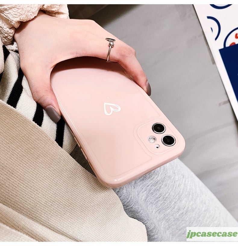 iPhoneケース　スマホケース　iPhone12　ハート　ホワイト　耐衝撃 Amazon.co.jp: EWVBKN iPhone 12用ケース 6.1インチ 可愛い ハート柄