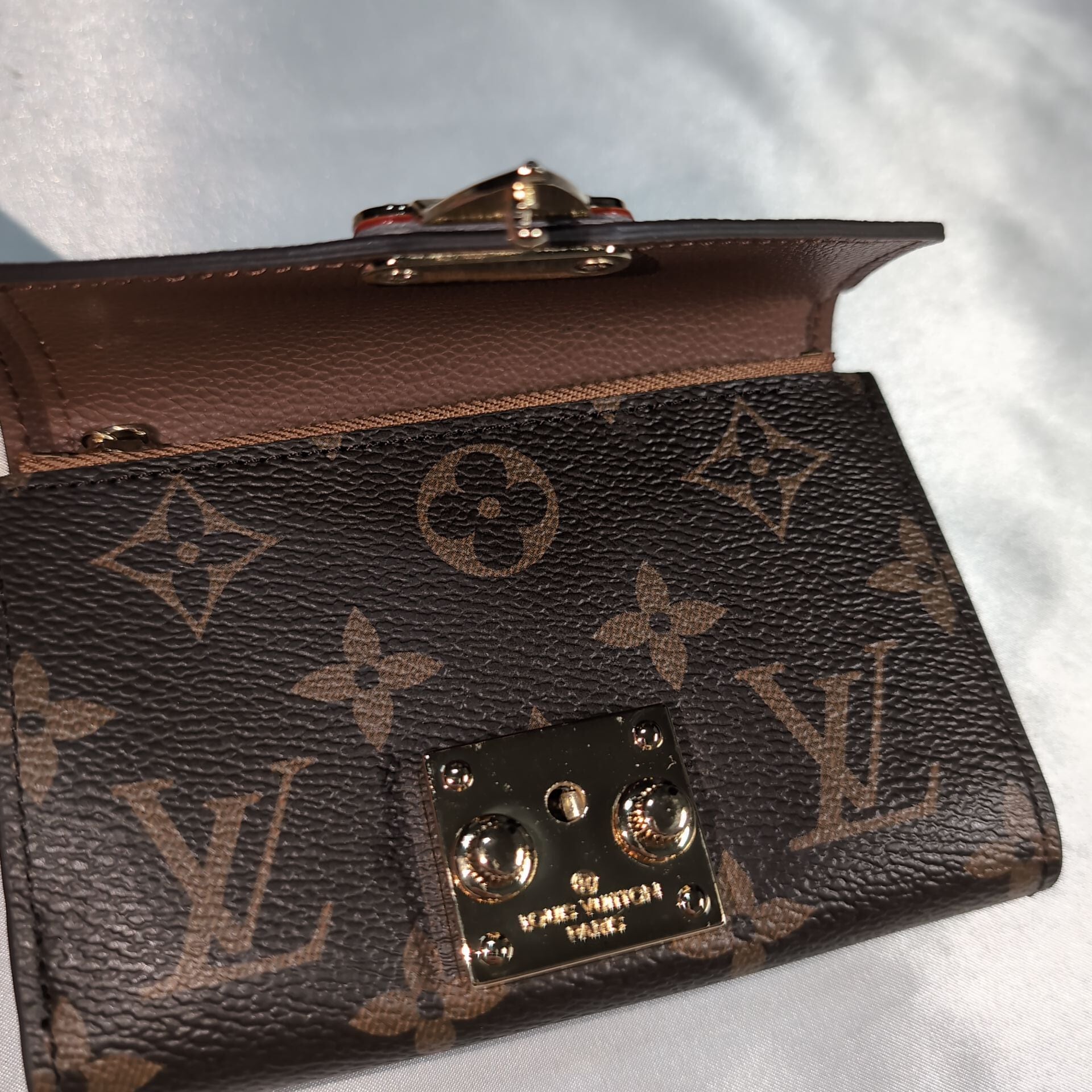 ルイヴィトン 三つ折り財布 ポルトフォイユ パラス コンパクト | francore