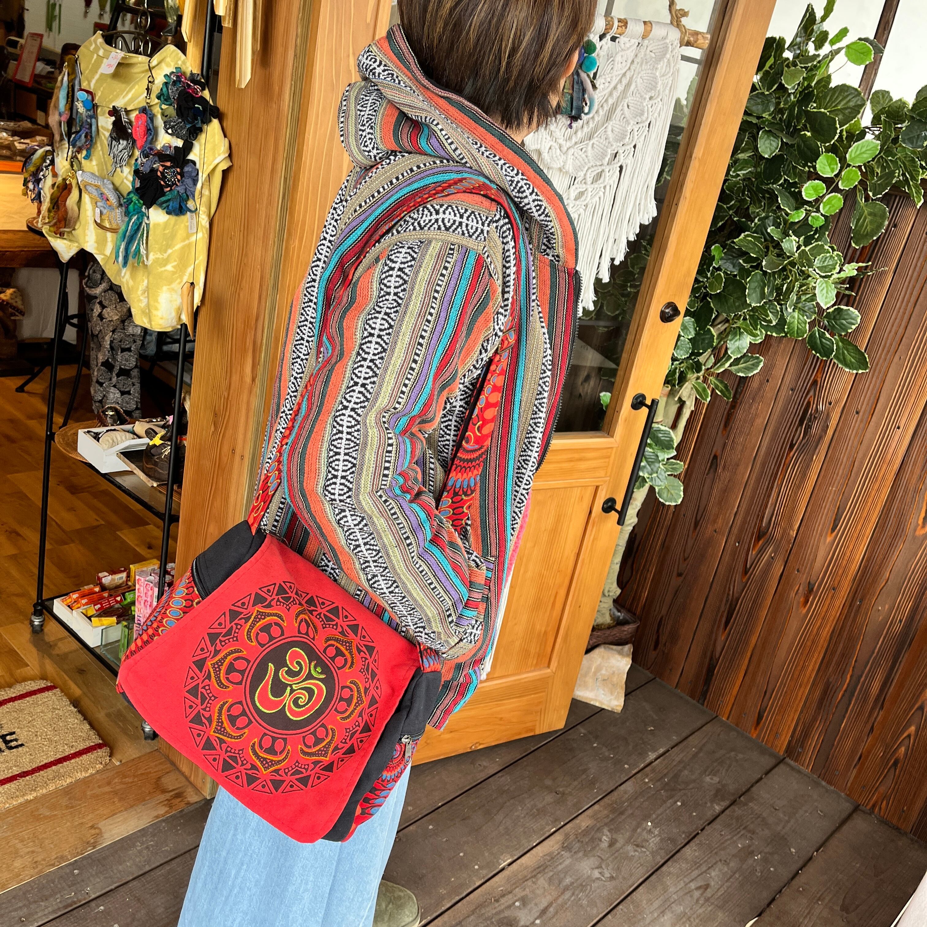 オーム刺繍ショルダーバッグ | アジアン雑貨ルチュ