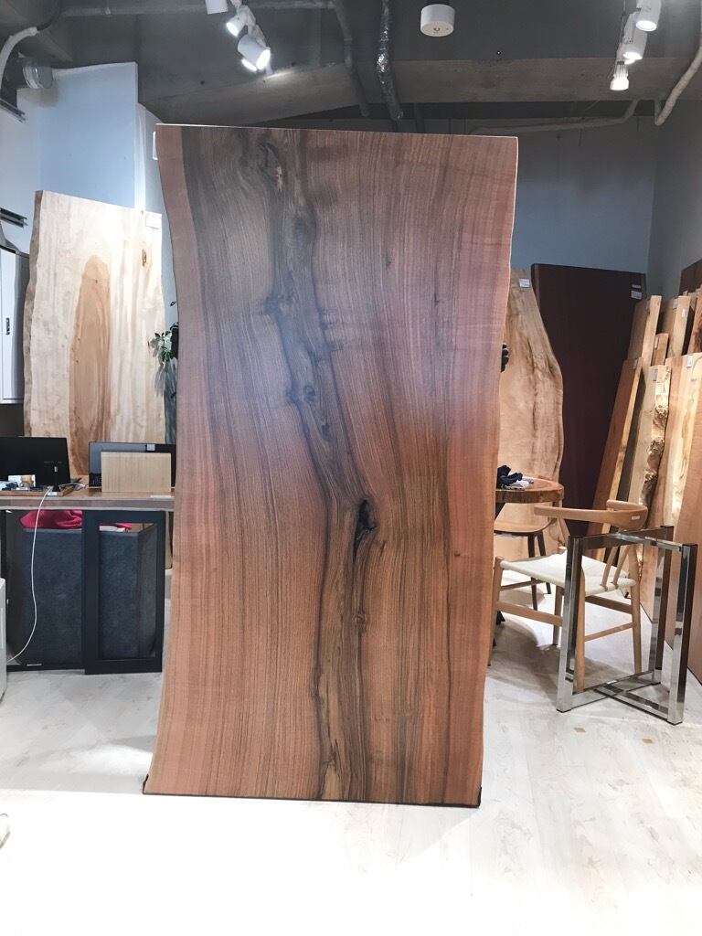 ヨーロピアンウォールナット_1800×860-910-920×58_横浜元町店_テーブル