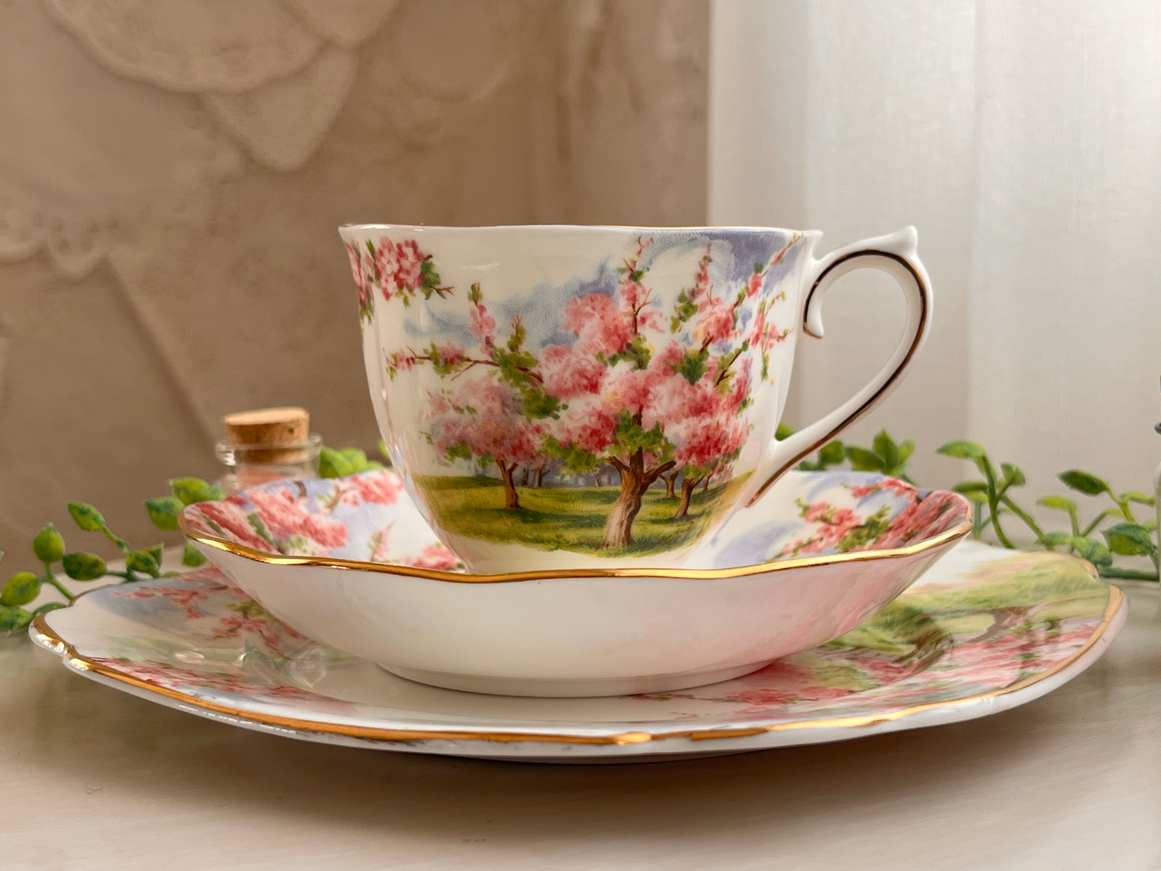 【特価ラスト1点】ロイヤルアルバート　ブロッサムタイム　カップ　ソーサー　トリオ ロイヤルアルバート カップ&ソーサー ブロッサムタイム ロイヤル