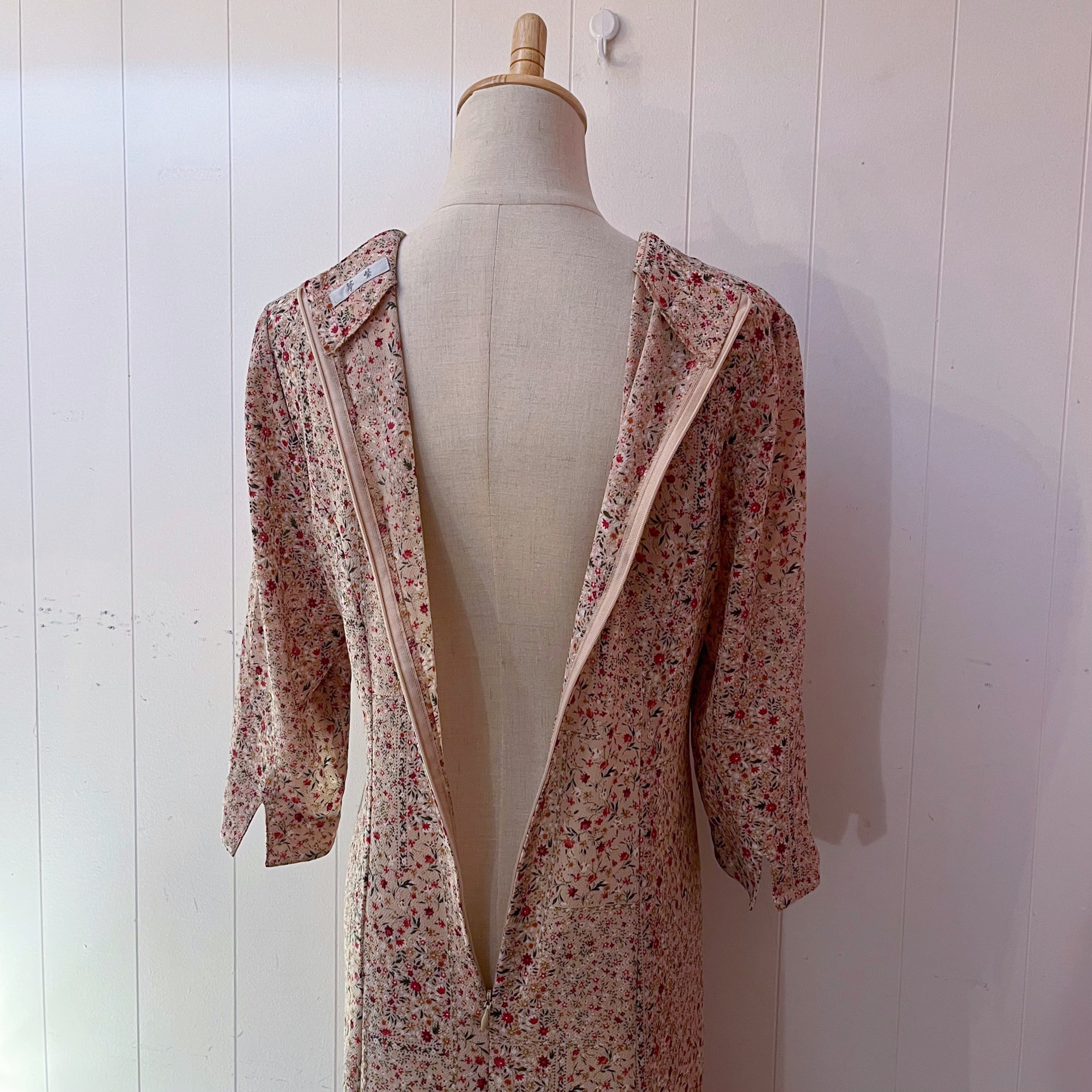 flower dot line slit cuff one-piece