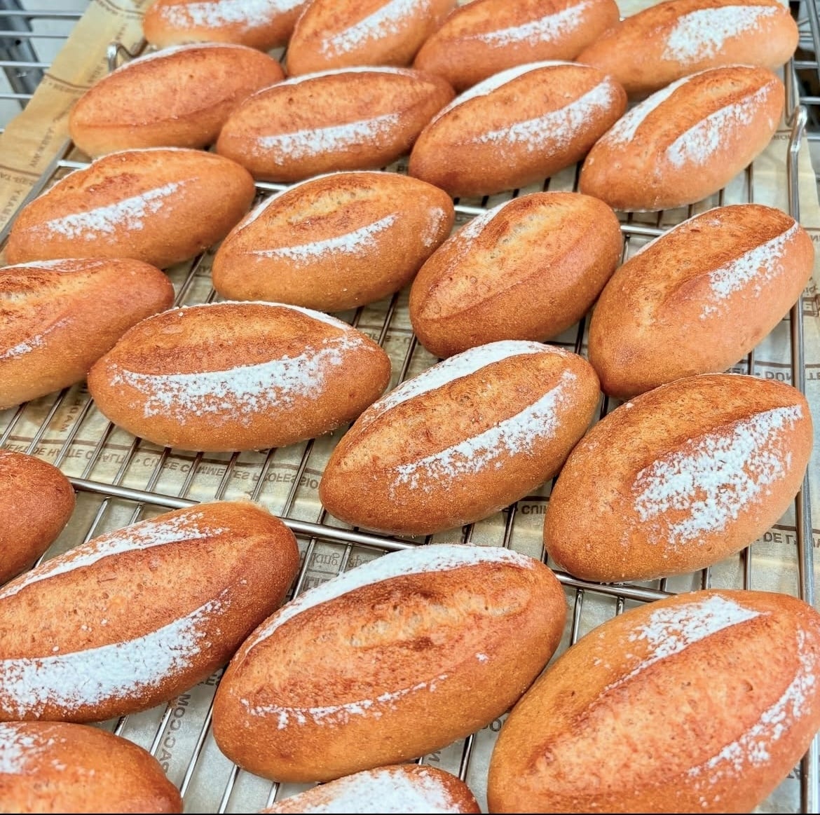 発芽玄米のミニバゲット4個セット 準備が出来次第お届けします