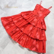 フラダンス 衣装 CC Fashions CCファッション ワンピース ドレス レッド系 ハワイ製 フリル ボリューム キャミソールドレス かわいい 華やか 鮮やか 明るい 赤 ハワイアン アロハ ハワイアンプリント フラ ダンス レッスン 練習 赤系