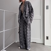 ミニフラワー刺繍タックPT/グレー