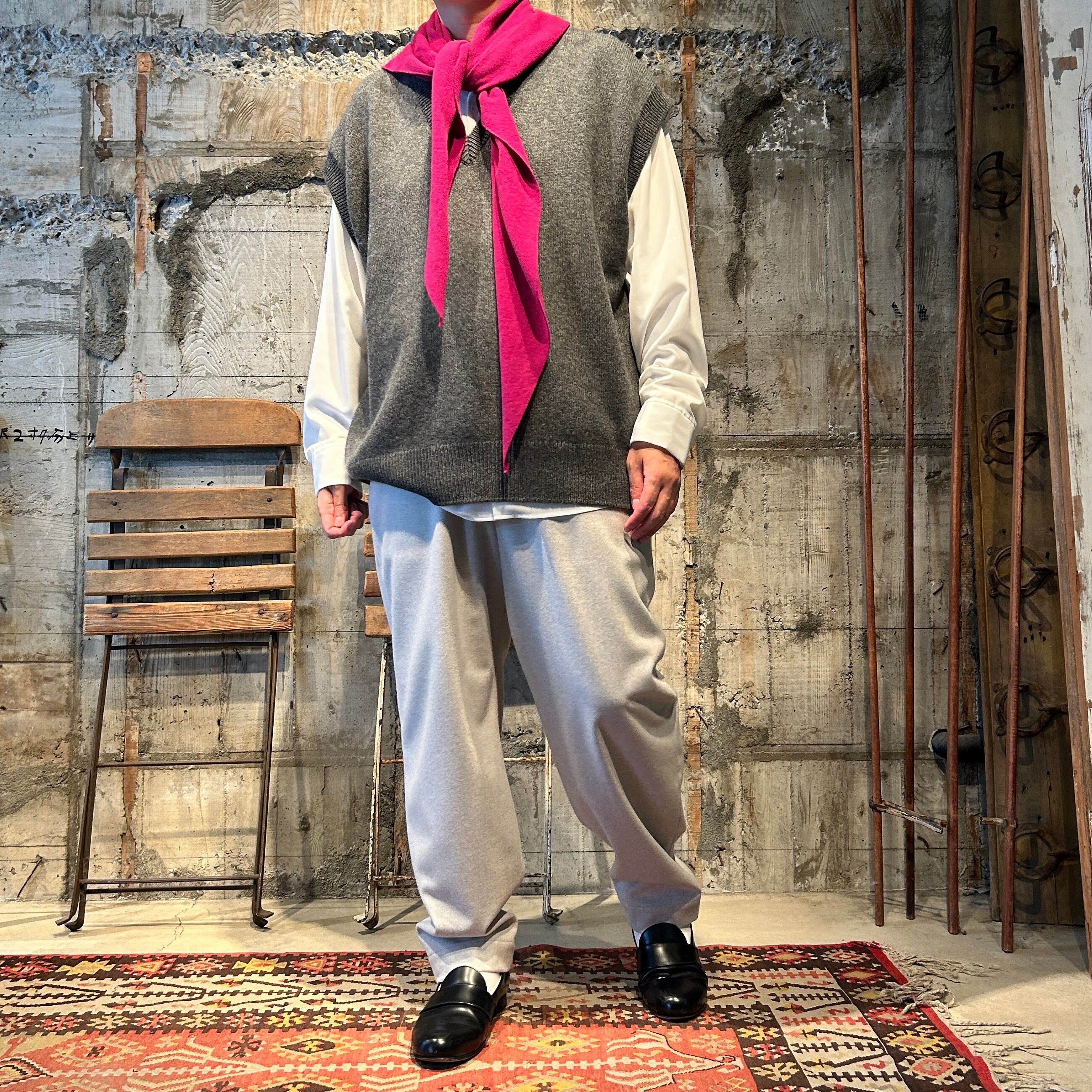 ROUTINE【ルーティーン 】トライアングルストール ( RT24A -ST20