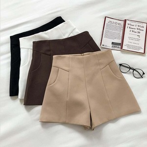 ハイウエスト ショートパンツ ショート パンツ ボトム 細見え 美脚効果 シンプル 無地 デイリー 通学 ショッピング 普段使い デート お出かけ レディース 20代 30代 40代 マニッシュ トレンド 人気　S　M　L　ホワイト ベージュ ブラウン ブラック