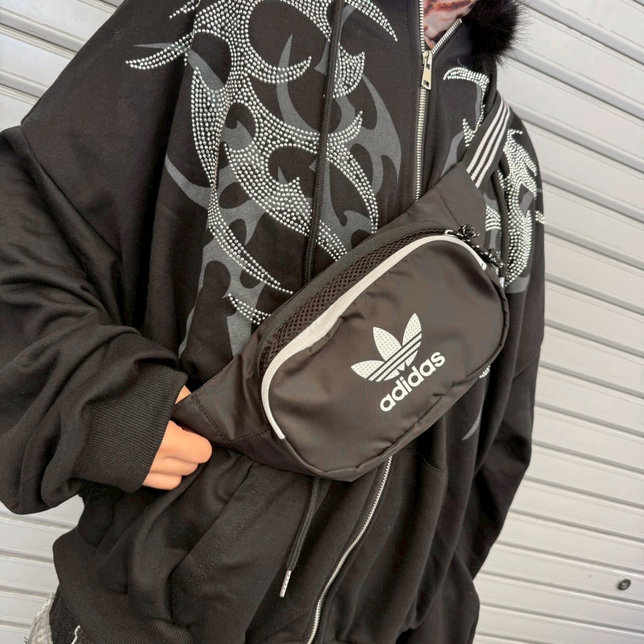 50%OFF】adidas ウエストバッグ | VOLCAN&APHRODITE 公式通販
