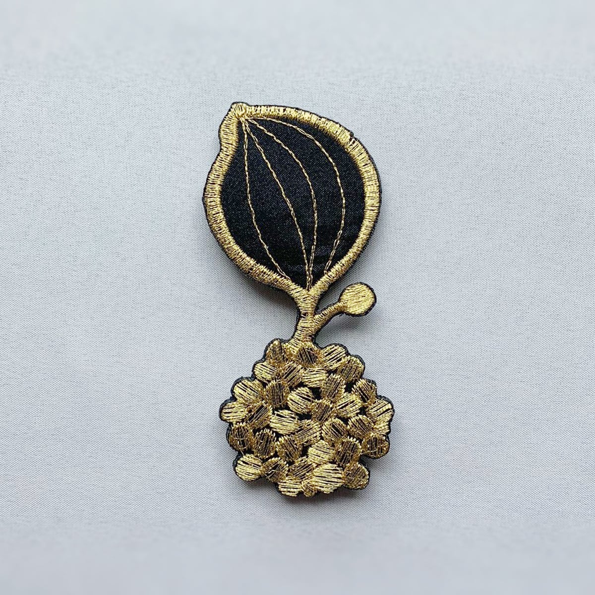 刺繍ブローチ ga.la (br-071)2色