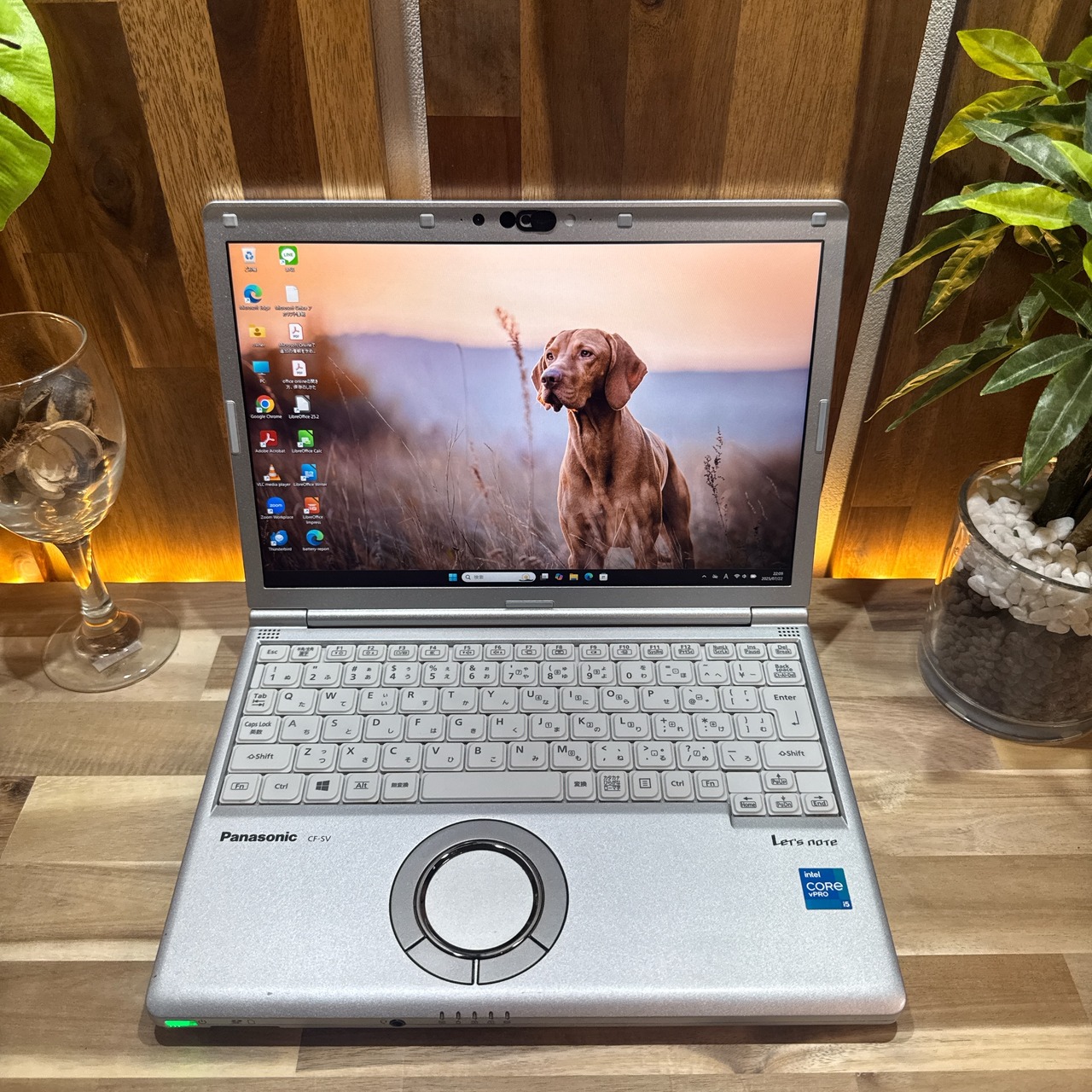 \ 公式ショップ限定価格❣️/ 《超軽量》Let's note SV1 第11世代 メモリ8GB SSD256GB 12.1インチ フルHD ノートパソコン 安心サポート&3ヶ月保証付き