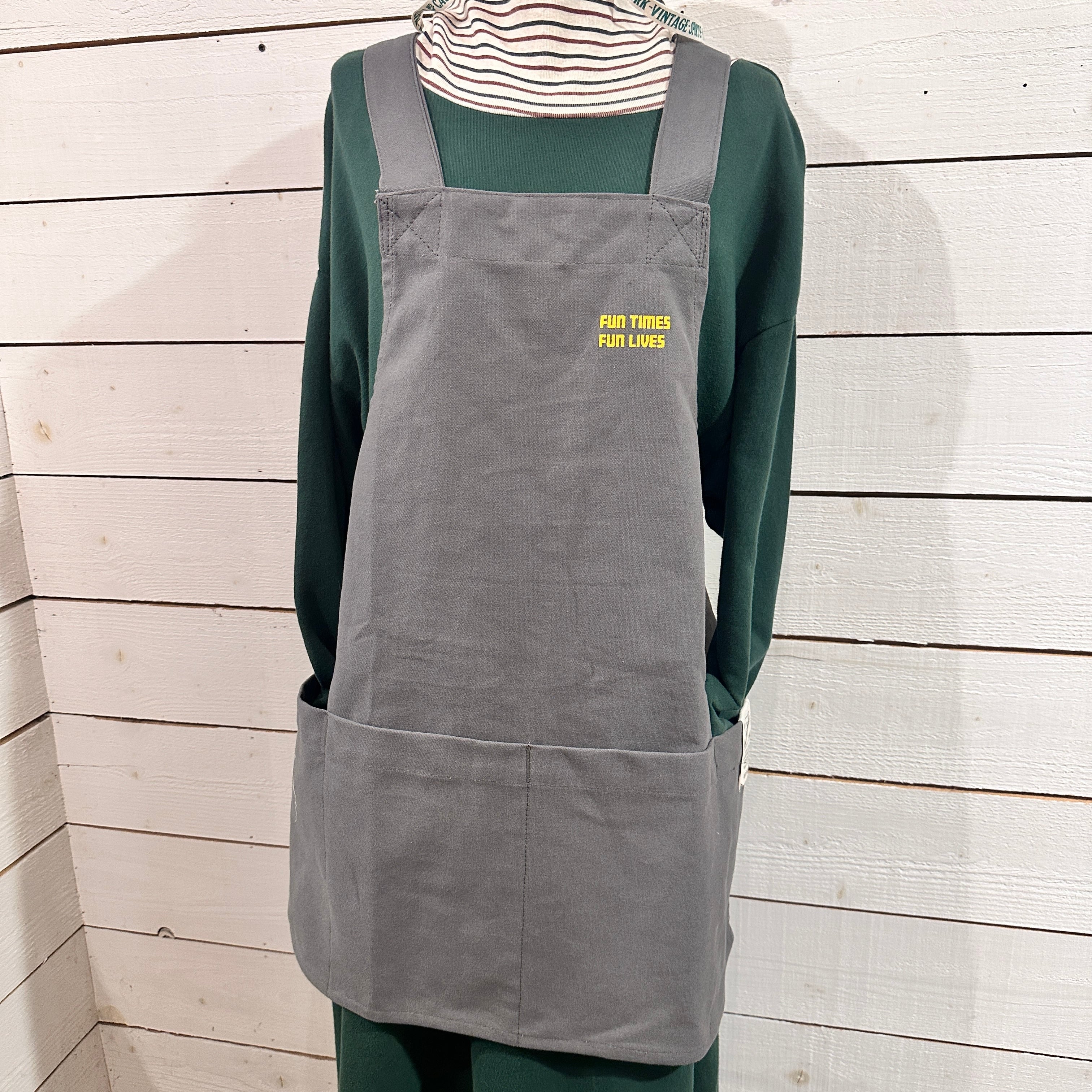 『People's』アンドパッカブル　短め丈エプロン　男女兼用　フリーサイズ