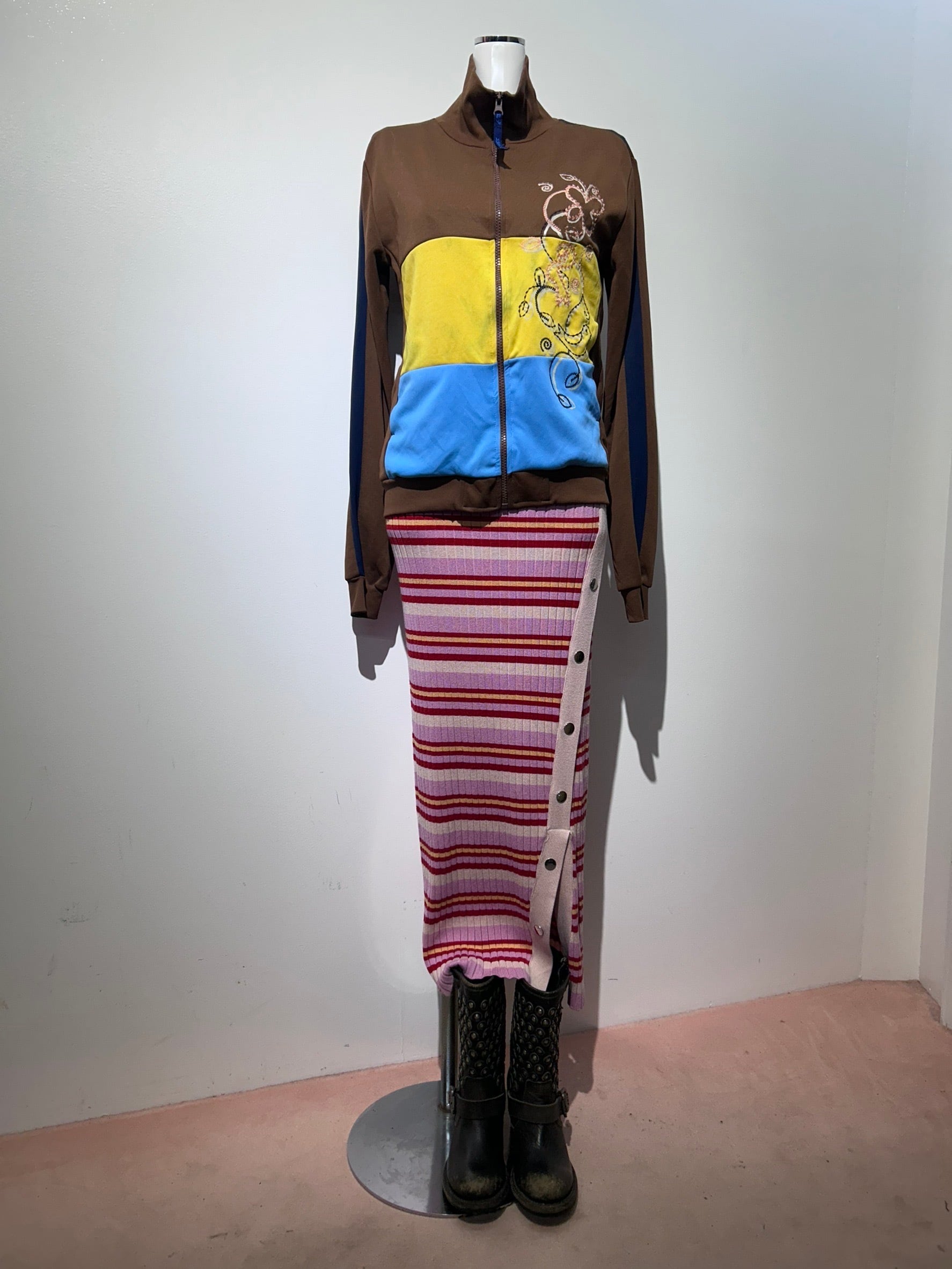 55DSL zip-up tops