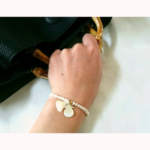 pearl with pineapplecharm bracelet
