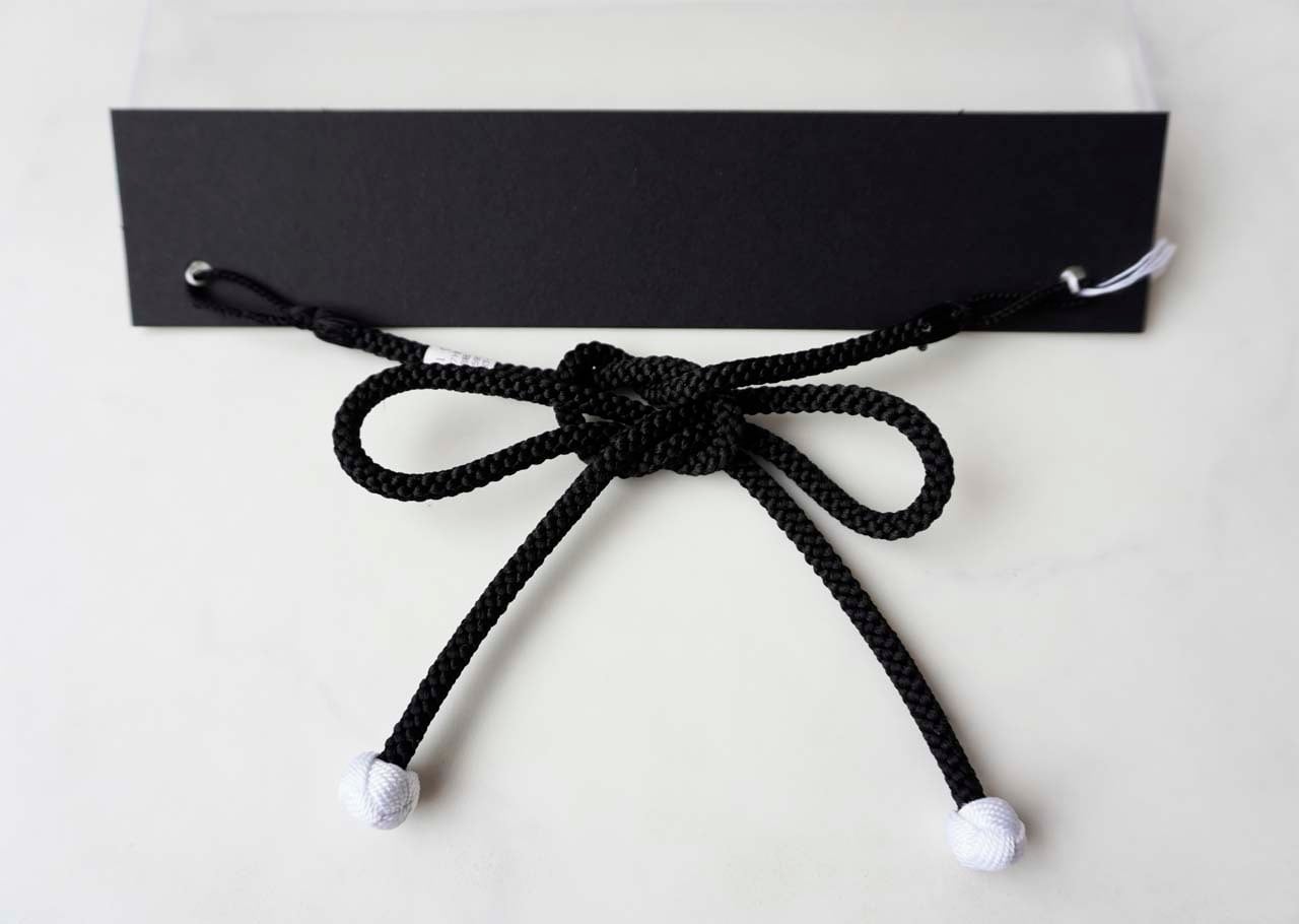 【羽織紐】黒×乳白色 小田巻付 No.250911㉓