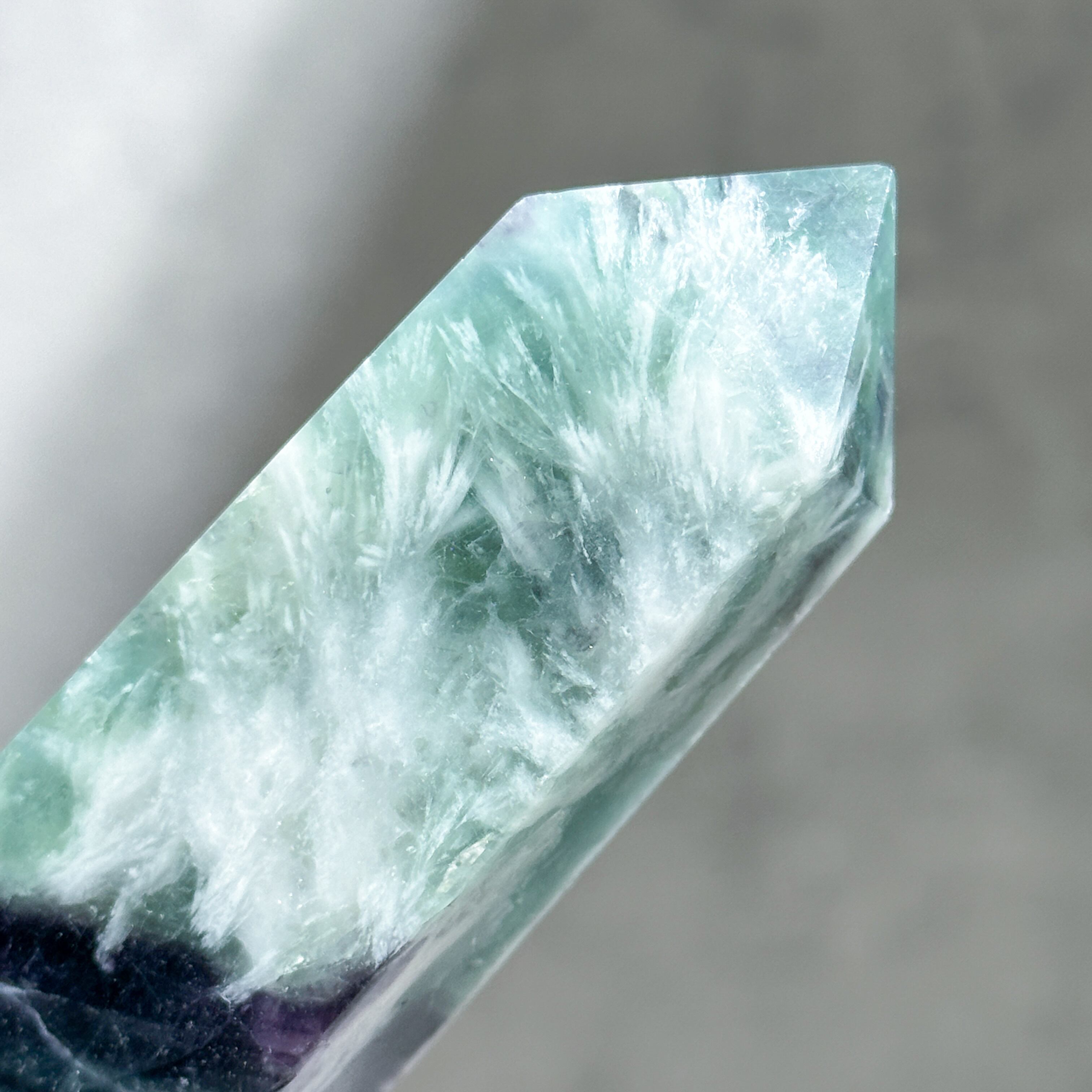 エンジェルフェザーinフローライト　タワー　ポイント　天然石 flowerfluorite-pp801is01-