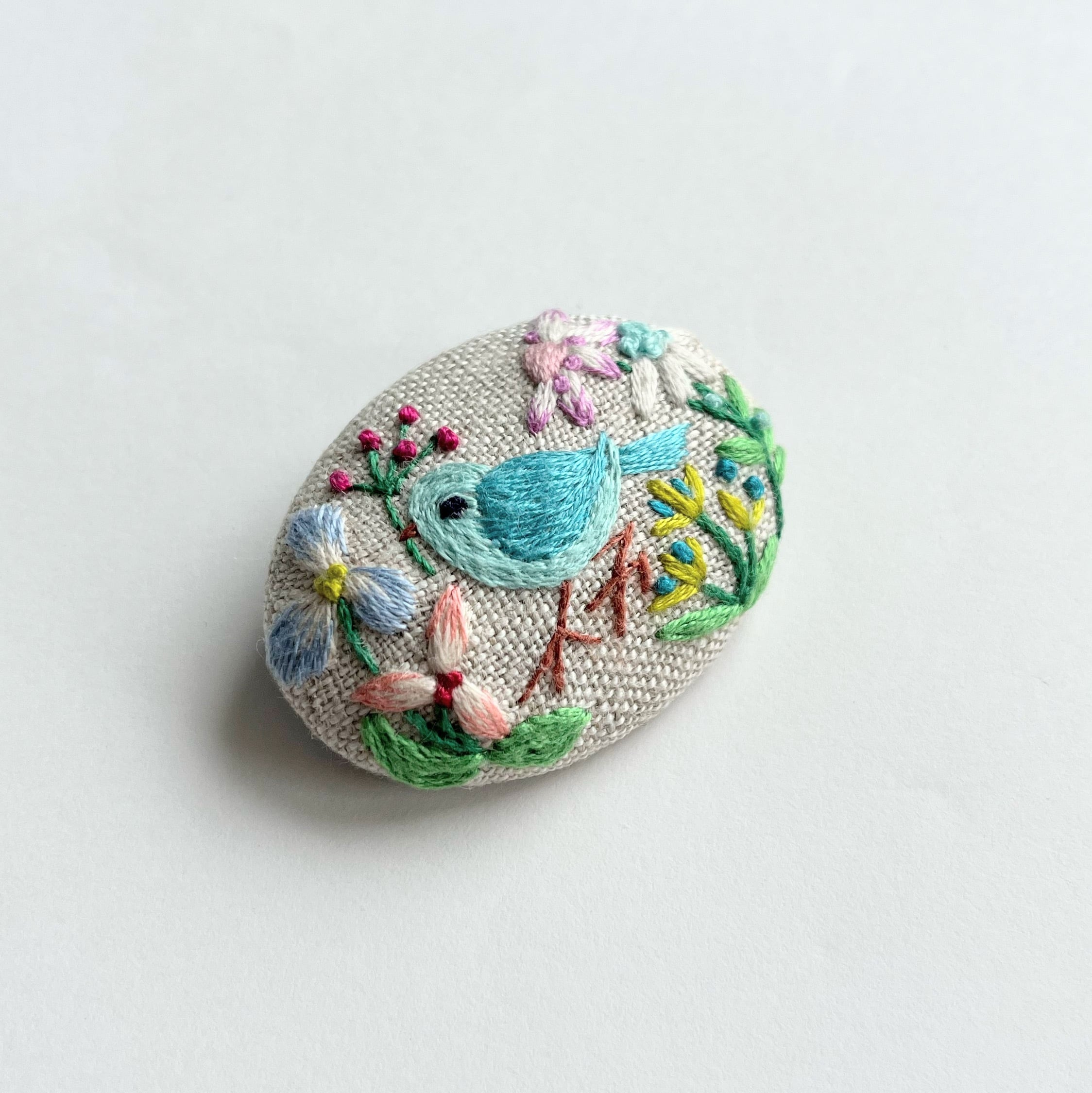 ことりと草花の刺繍ブローチ【botanical】#164 | j.couture